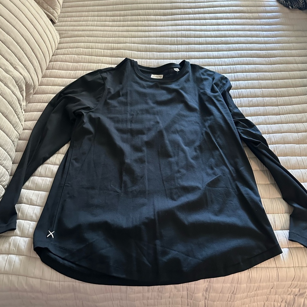 Cuts Men's Black Long Sleeve Shirt